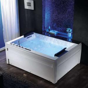 653 WATERFALL MASSAGE BATHTUB  