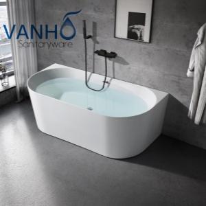 116 Freestanding bathtub 